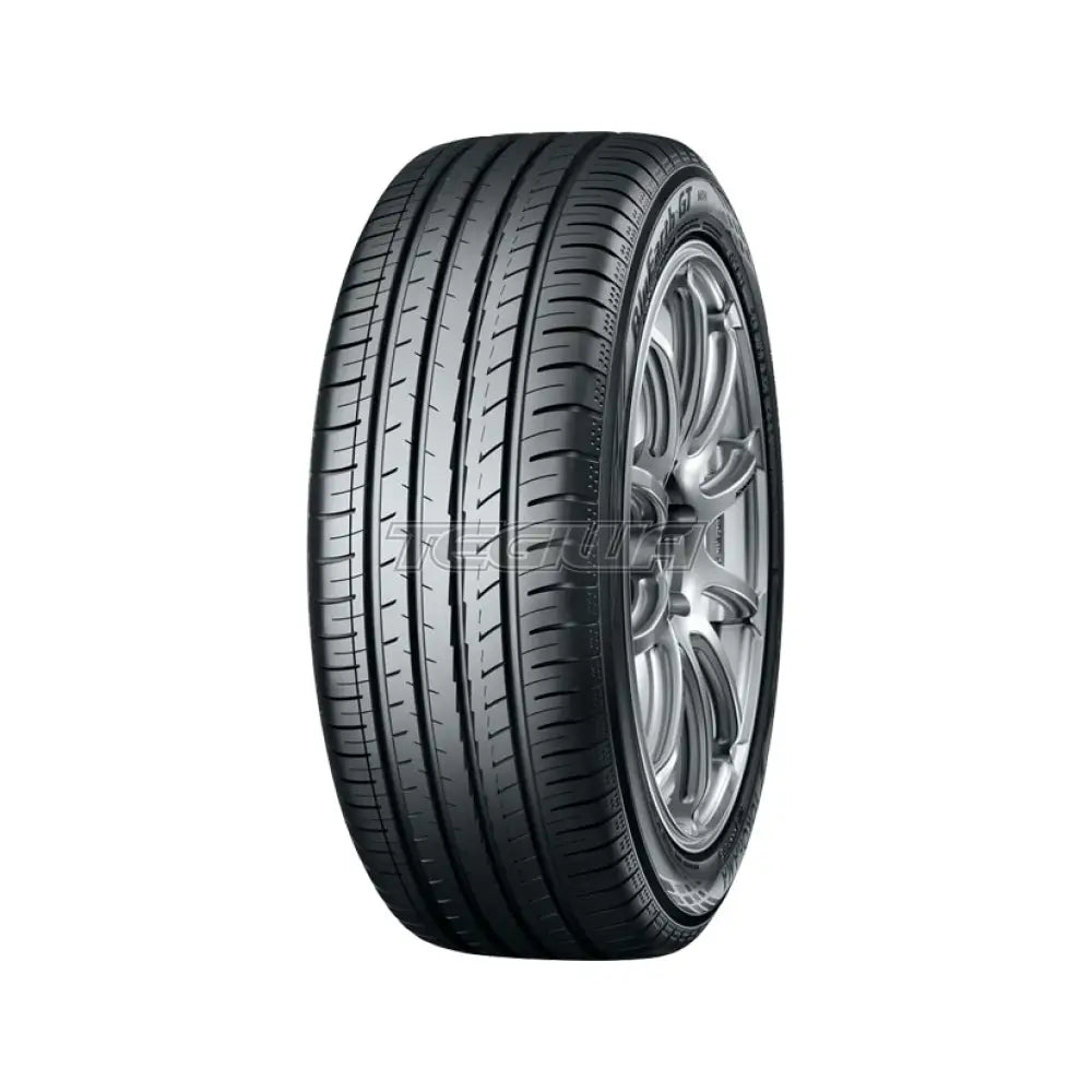 Yokohama BluEarth-GT AE51 Tyre 235/45/17 97W